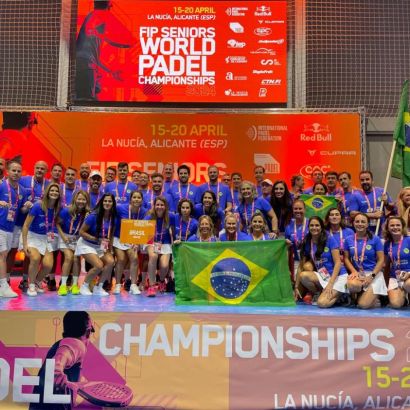 O Brasil participou neste domingo da cerimônia de abertura do Mundial Sênior de Pádel 2024